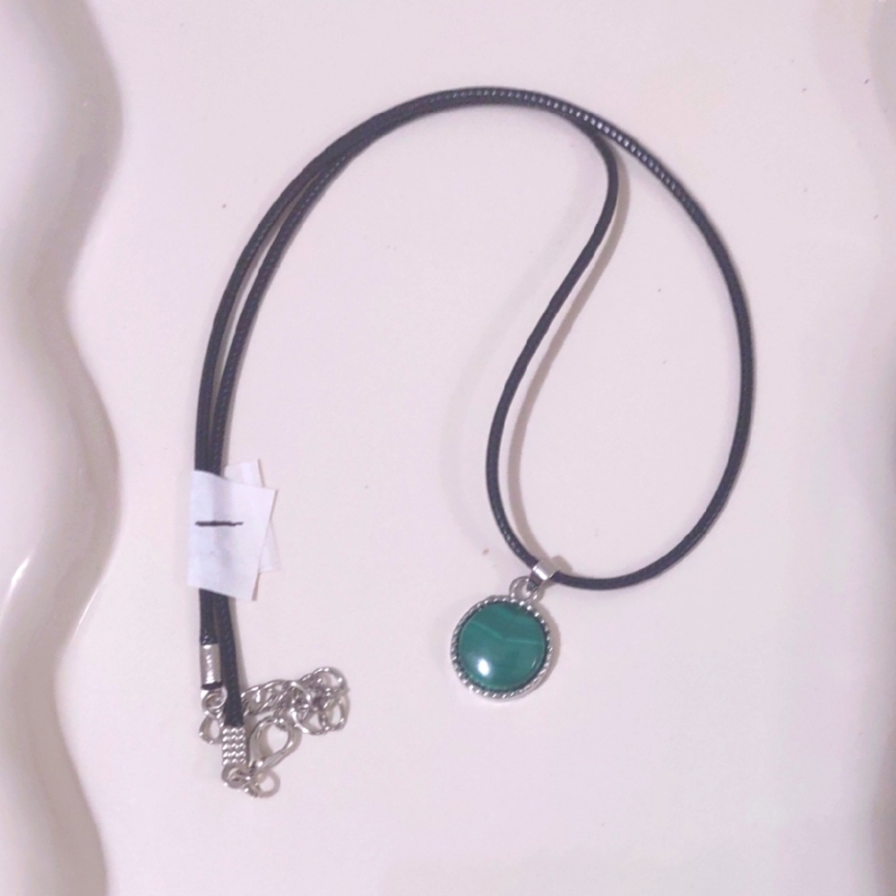 Malachite Pendant Necklace 18inch Chain Lobster Claw Clasp